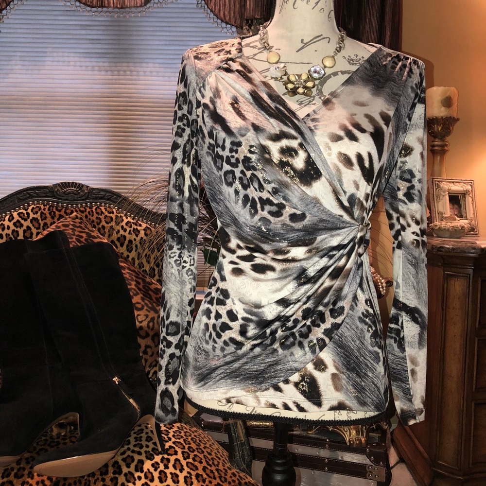 CACHE leopard print silky feel top